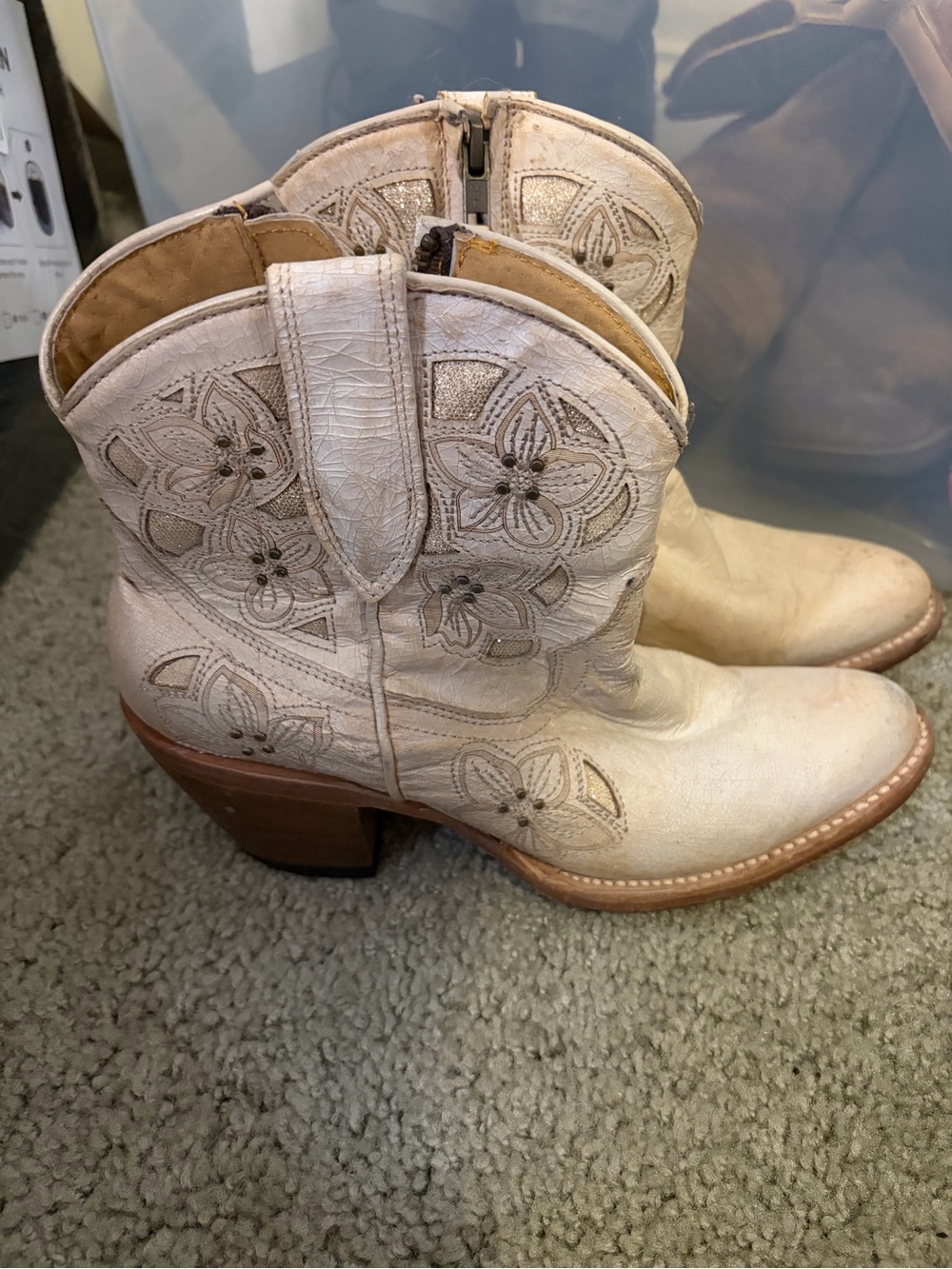 Women's Shyanne Cream Embroidered Western Ankle Boots
